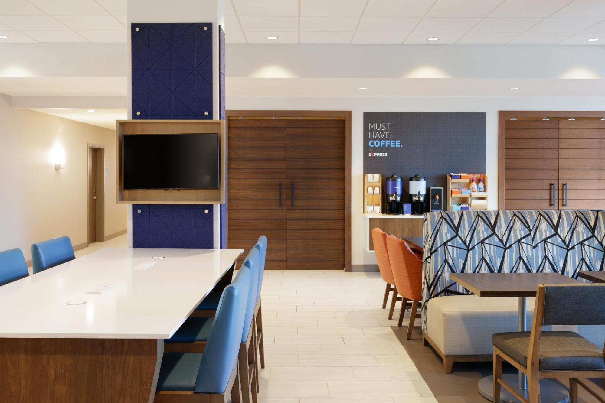 Express & Cleveland-streetsboro By Ihg 2*