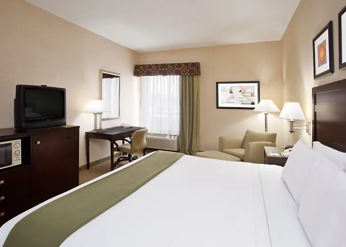 Holiday Inn Express Hotel & Suites Cleveland-Streetsboro By Ihg