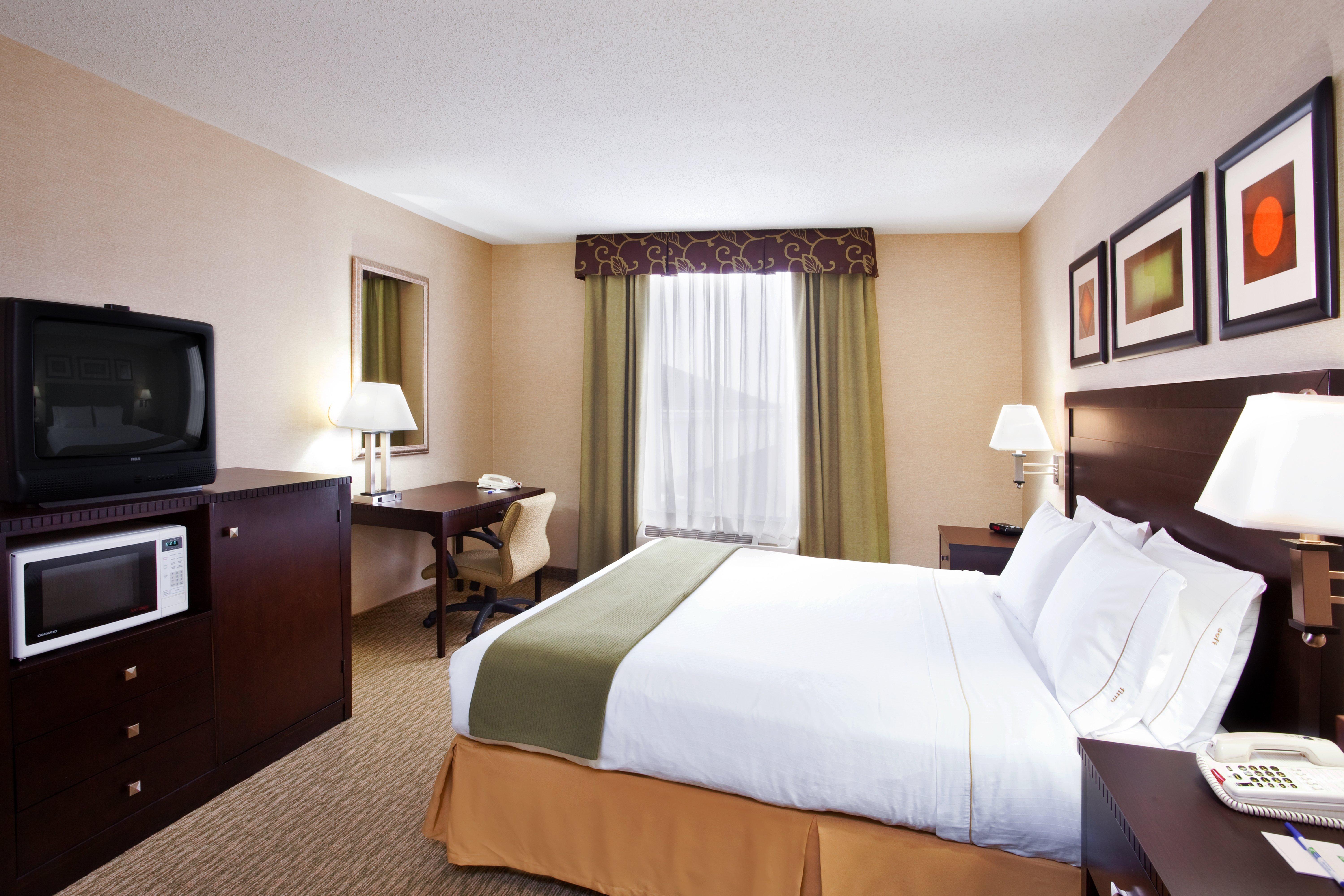 Express & Cleveland-streetsboro By Ihg 2*